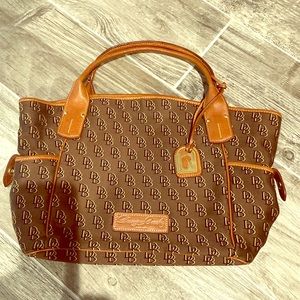 Dooney & Bourke Tote